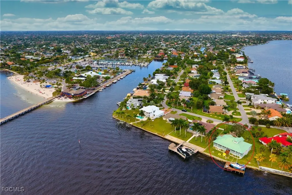 1218 Flamingo Drive Cape Coral FL 33904