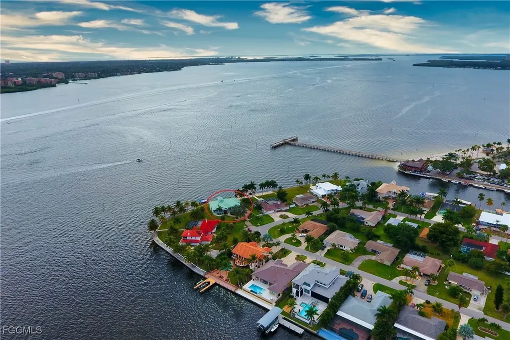 1218 Flamingo Drive Cape Coral FL 33904
