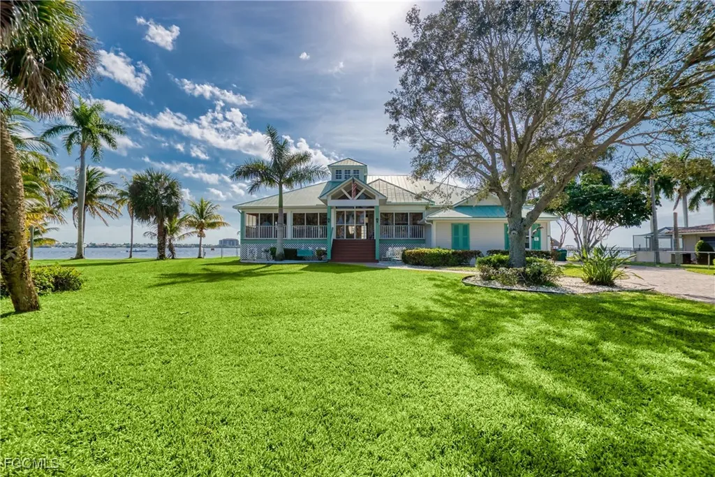 1218 Flamingo Drive Cape Coral FL 33904