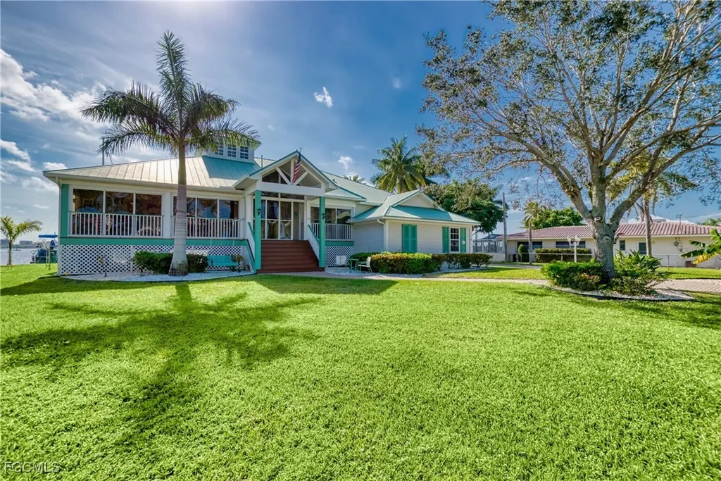 1218 Flamingo Drive Cape Coral FL 33904