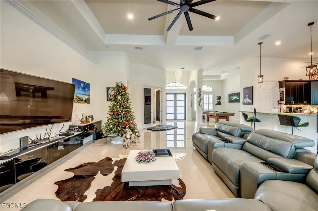 5322 Agualinda Boulevard Cape Coral FL 33914