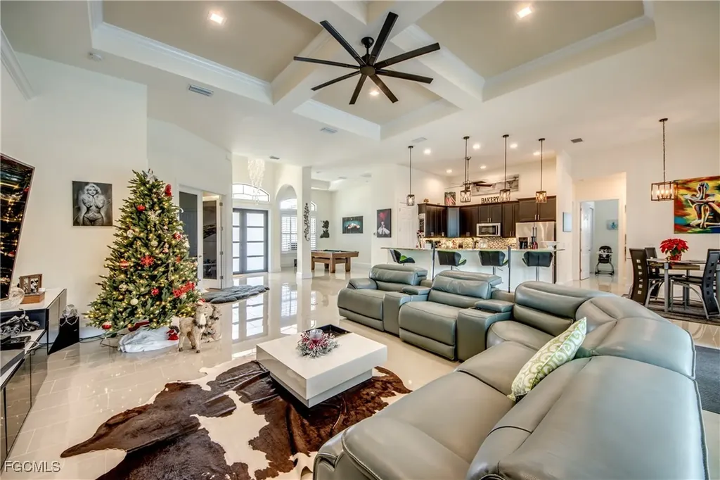5322 Agualinda Boulevard Cape Coral FL 33914