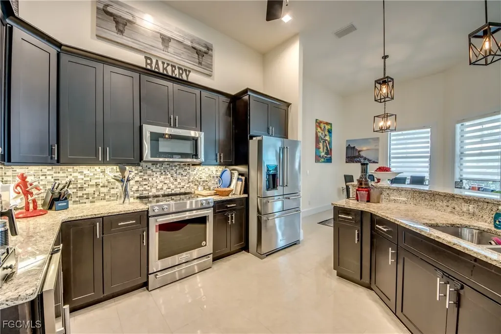 5322 Agualinda Boulevard Cape Coral FL 33914