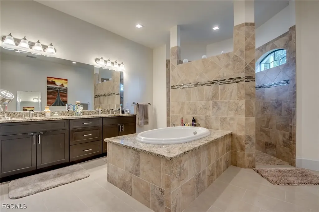 5322 Agualinda Boulevard Cape Coral FL 33914
