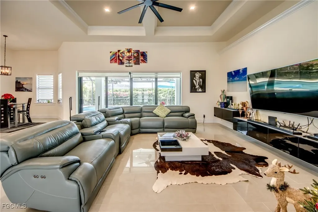 5322 Agualinda Boulevard Cape Coral FL 33914