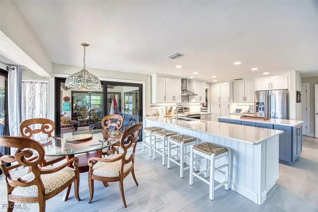 7275 Lake Drive Fort Myers FL 33908
