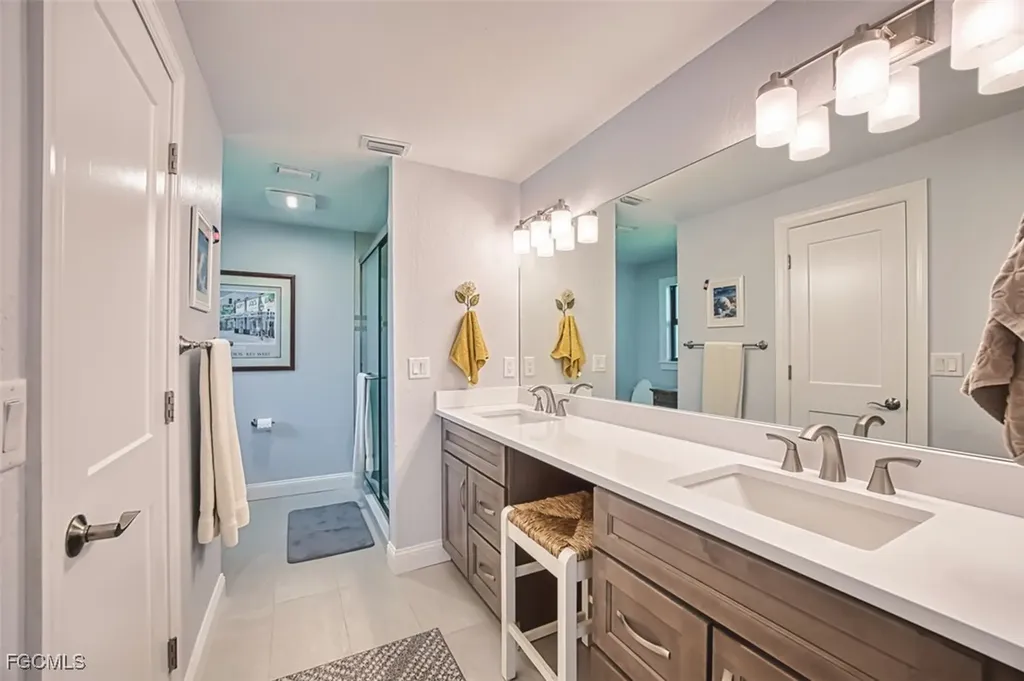 7275 Lake Drive Fort Myers FL 33908
