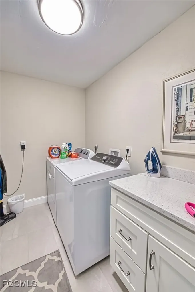 7275 Lake Drive Fort Myers FL 33908