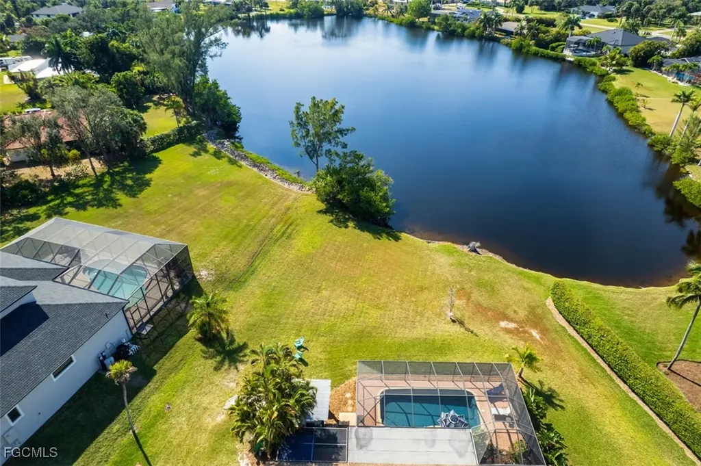 7275 Lake Drive Fort Myers FL 33908