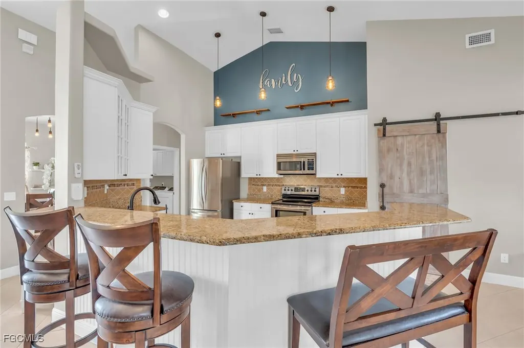 2705 SW 32nd Lane Cape Coral FL 33914