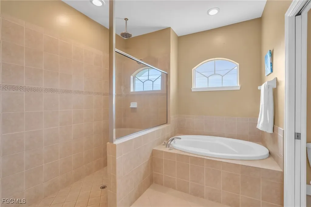 2705 SW 32nd Lane Cape Coral FL 33914