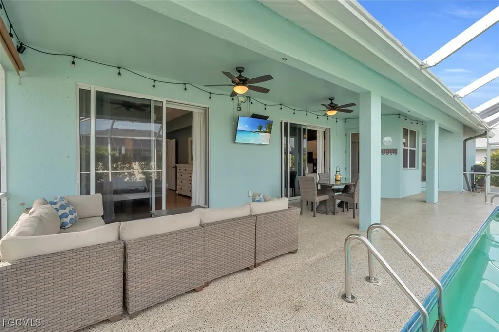 2705 SW 32nd Lane Cape Coral FL 33914