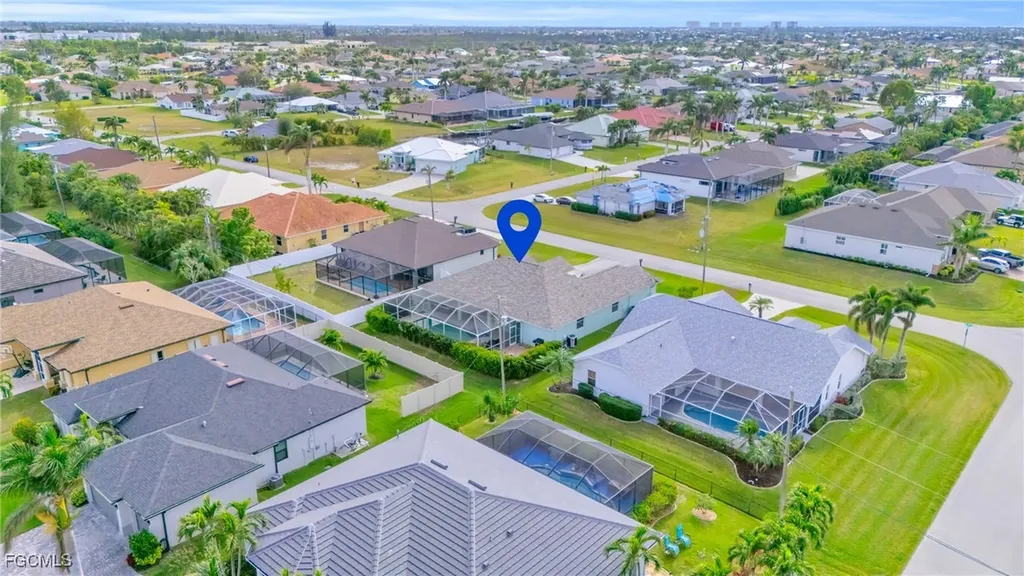 2705 SW 32nd Lane Cape Coral FL 33914