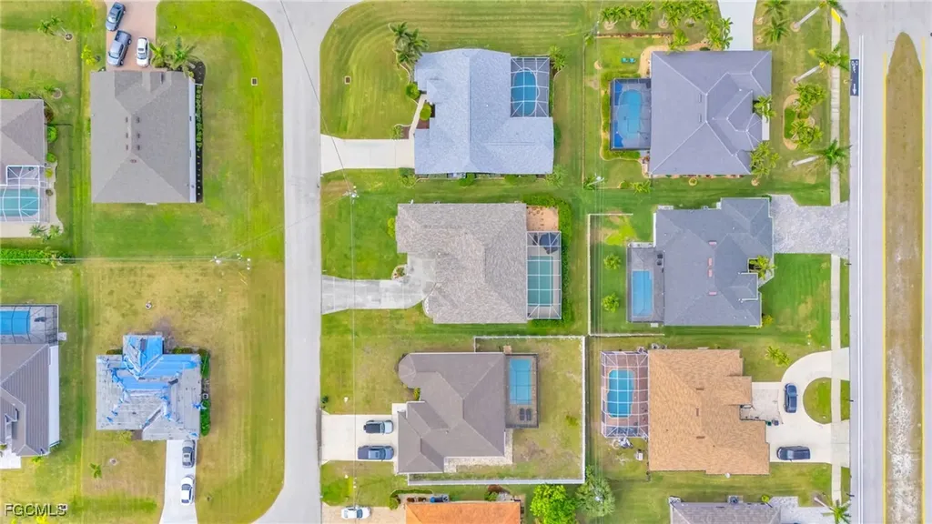 2705 SW 32nd Lane Cape Coral FL 33914