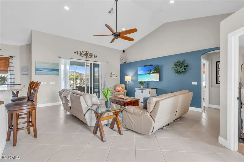 2705 SW 32nd Lane Cape Coral FL 33914