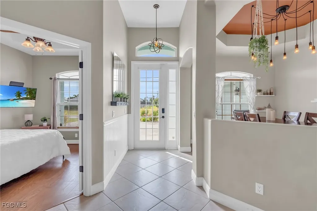 2705 SW 32nd Lane Cape Coral FL 33914
