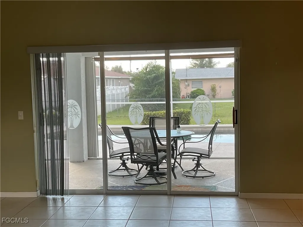 3920 SE 2nd Place Cape Coral FL 33904