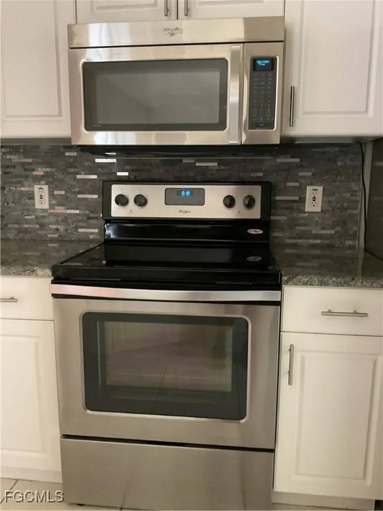 3920 SE 2nd Place Cape Coral FL 33904