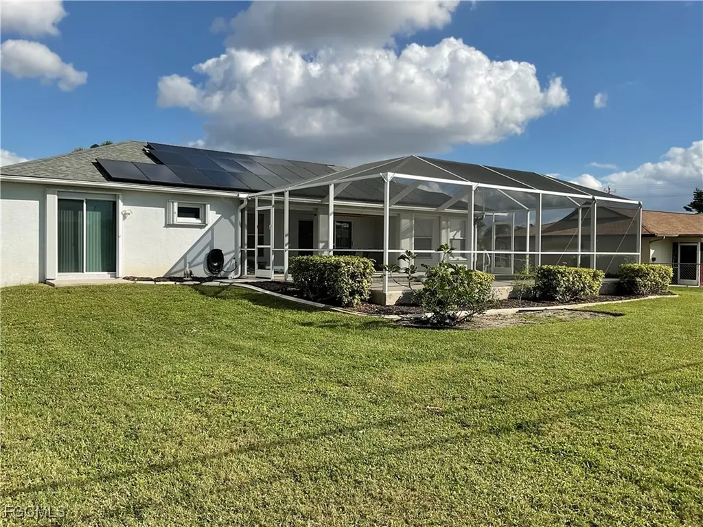 3920 SE 2nd Place Cape Coral FL 33904