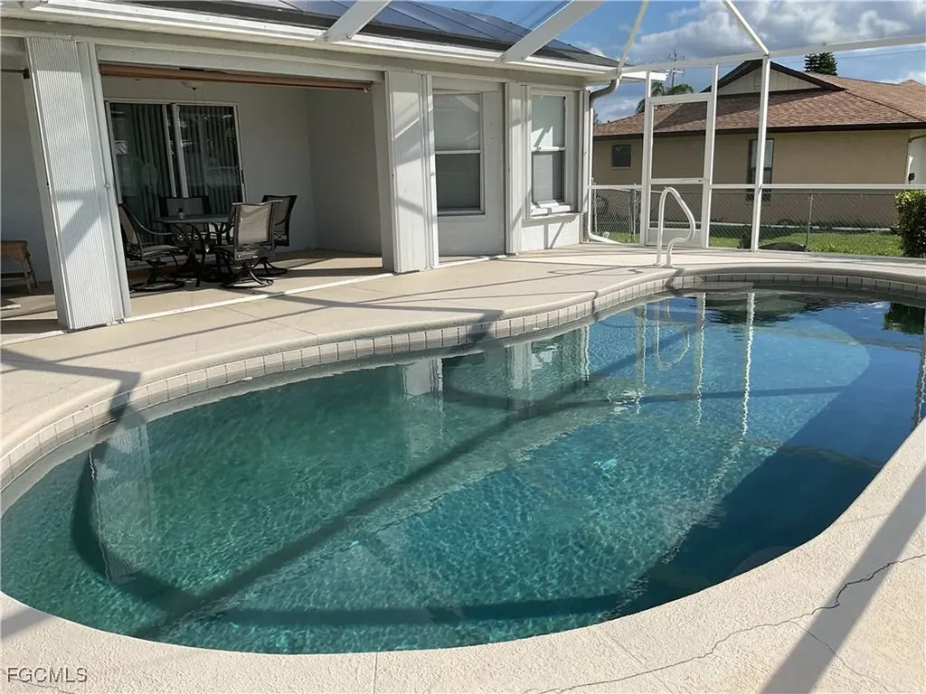 3920 SE 2nd Place Cape Coral FL 33904