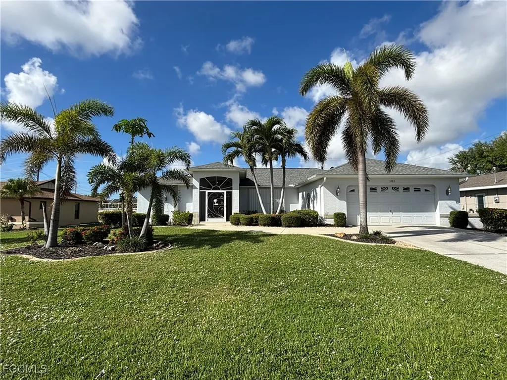 3920 SE 2nd Place Cape Coral FL 33904
