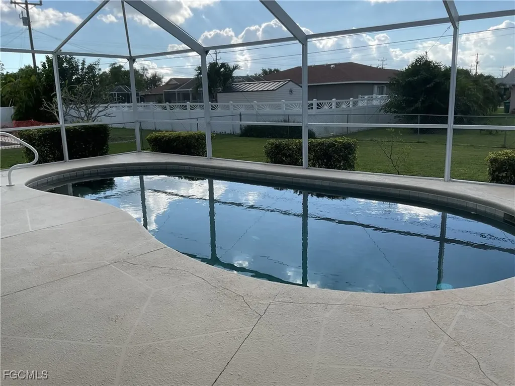3920 SE 2nd Place Cape Coral FL 33904