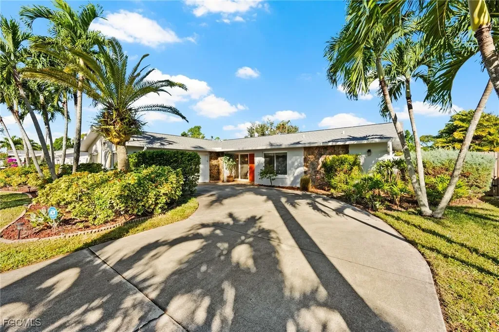 2451 Jasper Avenue Fort Myers FL 33907