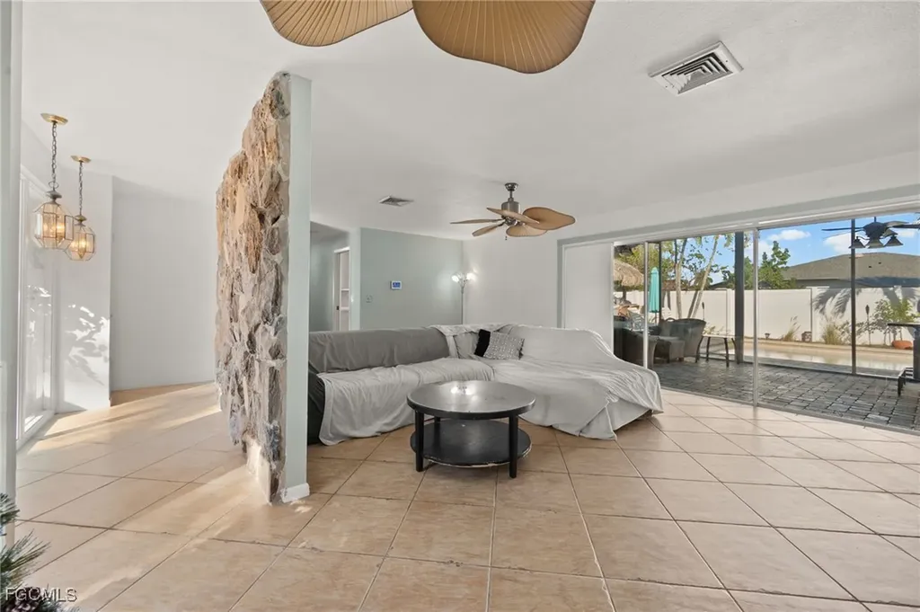 2451 Jasper Avenue Fort Myers FL 33907