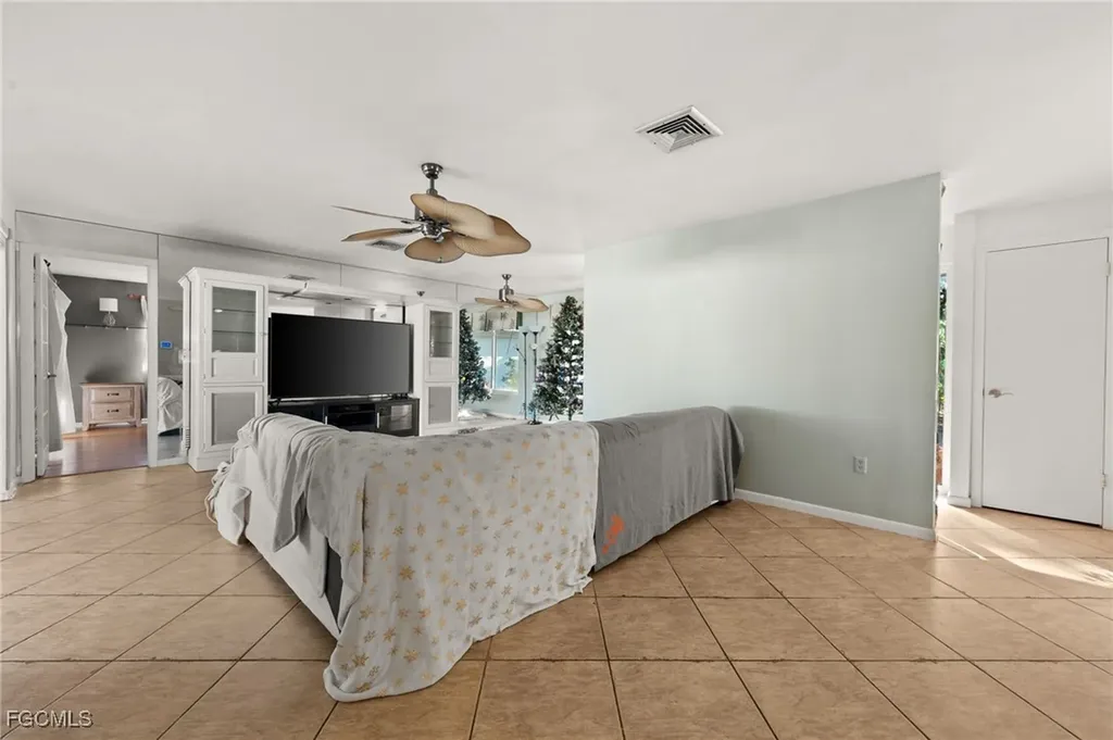2451 Jasper Avenue Fort Myers FL 33907
