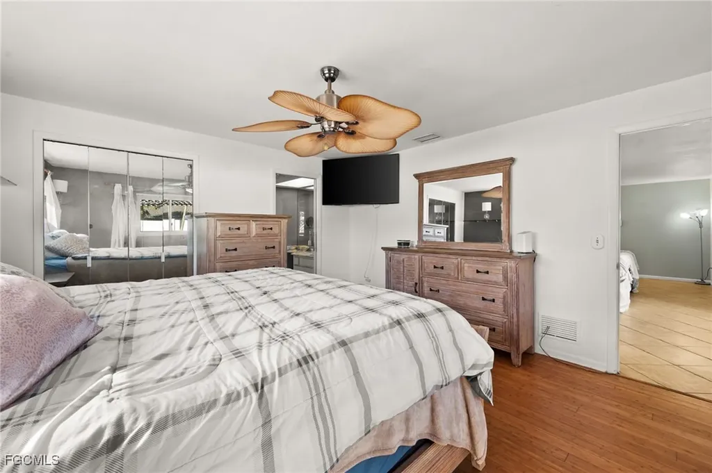 2451 Jasper Avenue Fort Myers FL 33907