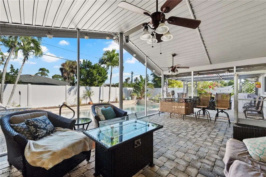 2451 Jasper Avenue Fort Myers FL 33907