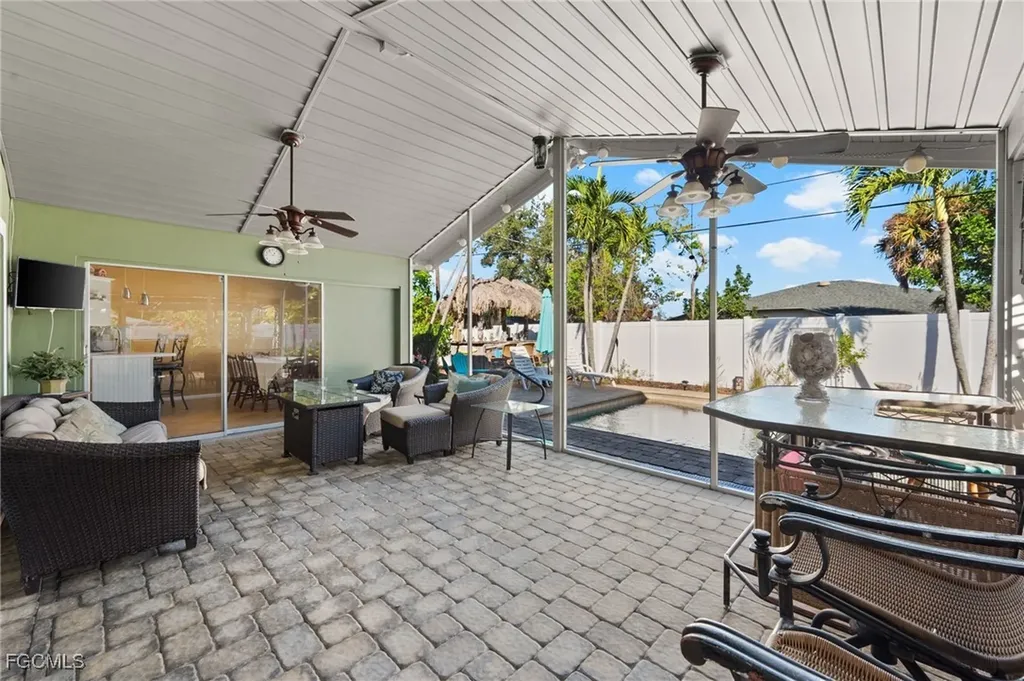2451 Jasper Avenue Fort Myers FL 33907