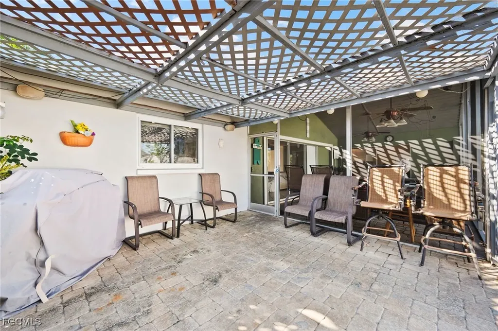 2451 Jasper Avenue Fort Myers FL 33907