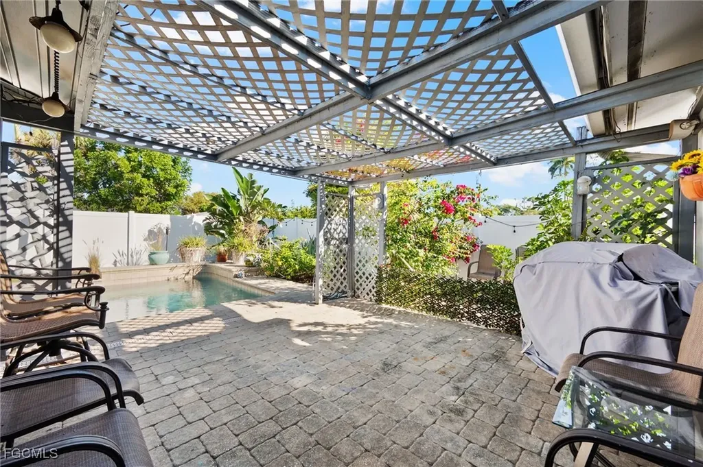 2451 Jasper Avenue Fort Myers FL 33907