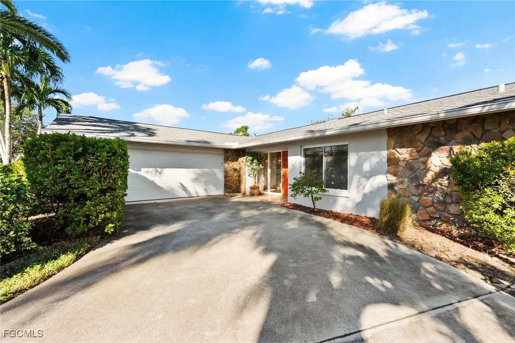 2451 Jasper Avenue Fort Myers FL 33907