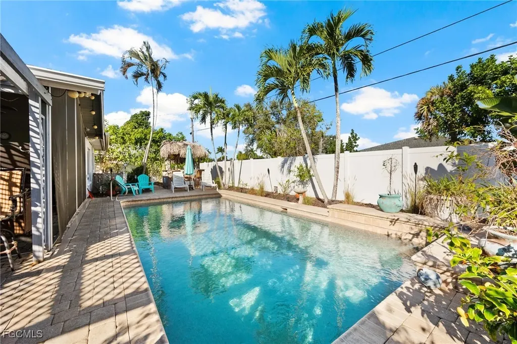 2451 Jasper Avenue Fort Myers FL 33907