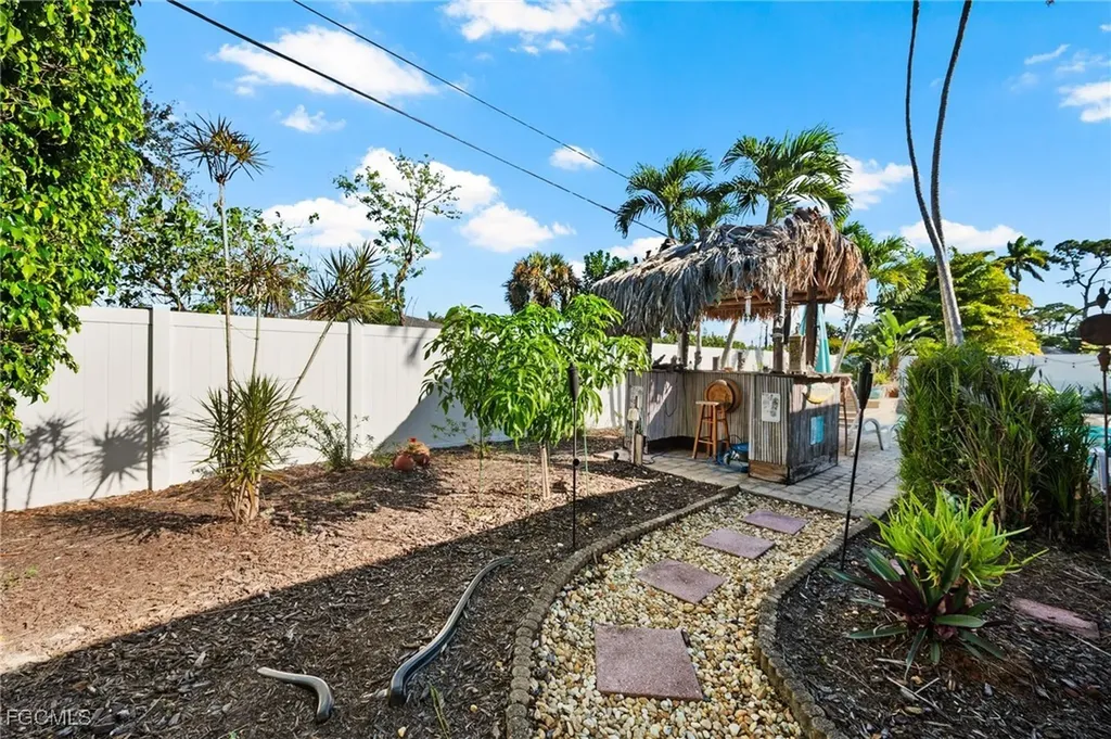 2451 Jasper Avenue Fort Myers FL 33907