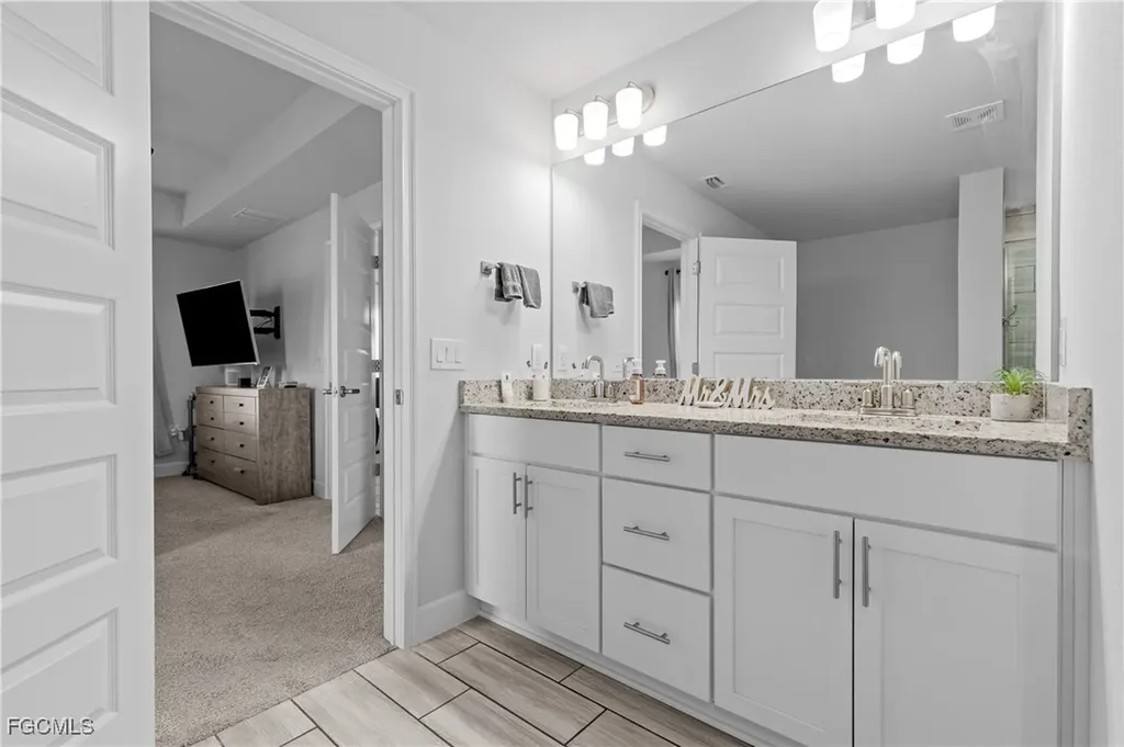 2021 NE 36th Terrace Cape Coral FL 33909