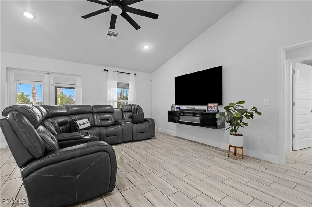 2021 NE 36th Terrace Cape Coral FL 33909
