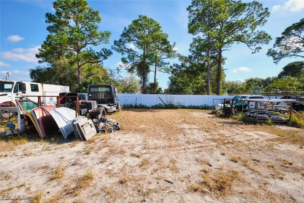 319 N Industrial Loop Labelle FL 33935