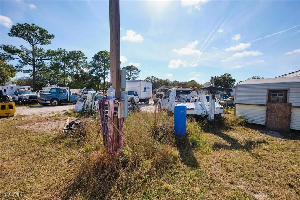 319 N Industrial Loop Labelle FL 33935