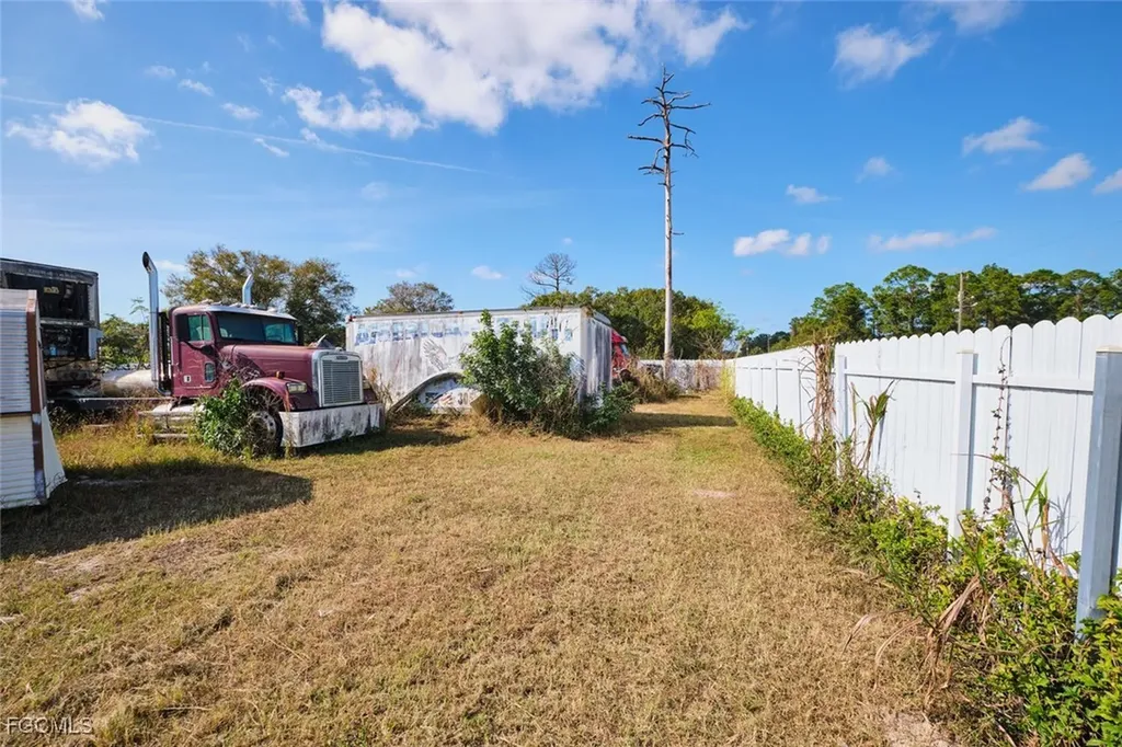 319 N Industrial Loop Labelle FL 33935