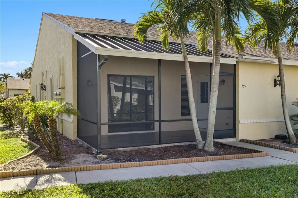 Cape Coral FL, 1518 SW Courtyards Lane, Unit 197