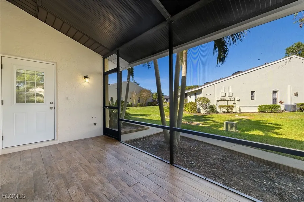 1518 SW Courtyards Lane Cape Coral FL 33914