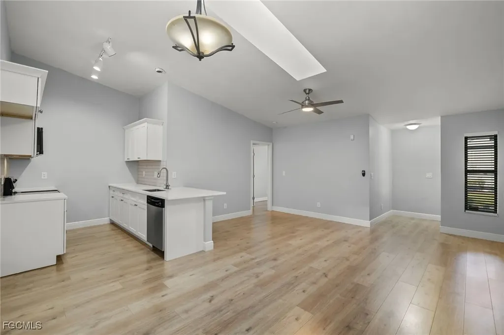 1518 SW Courtyards Lane Cape Coral FL 33914