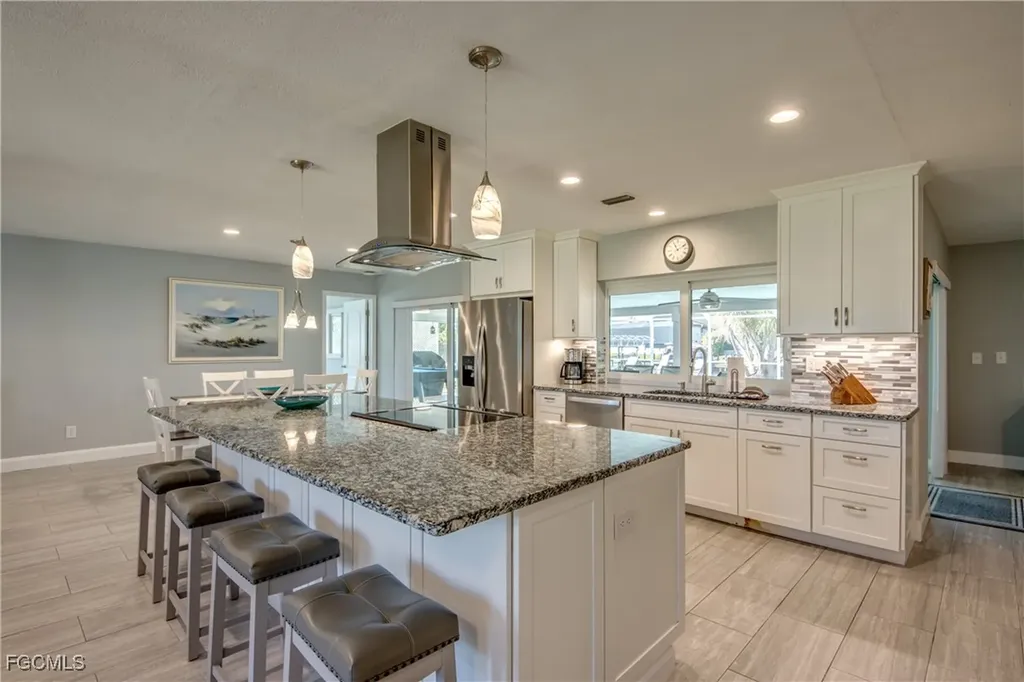 4532 SW 1st Place Cape Coral FL 33914