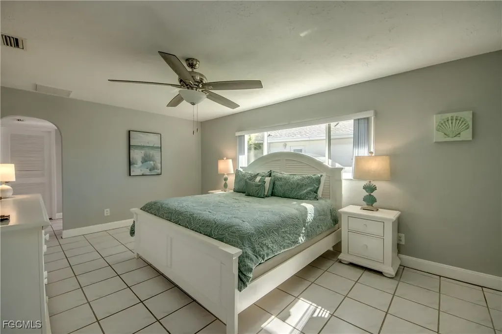 4532 SW 1st Place Cape Coral FL 33914