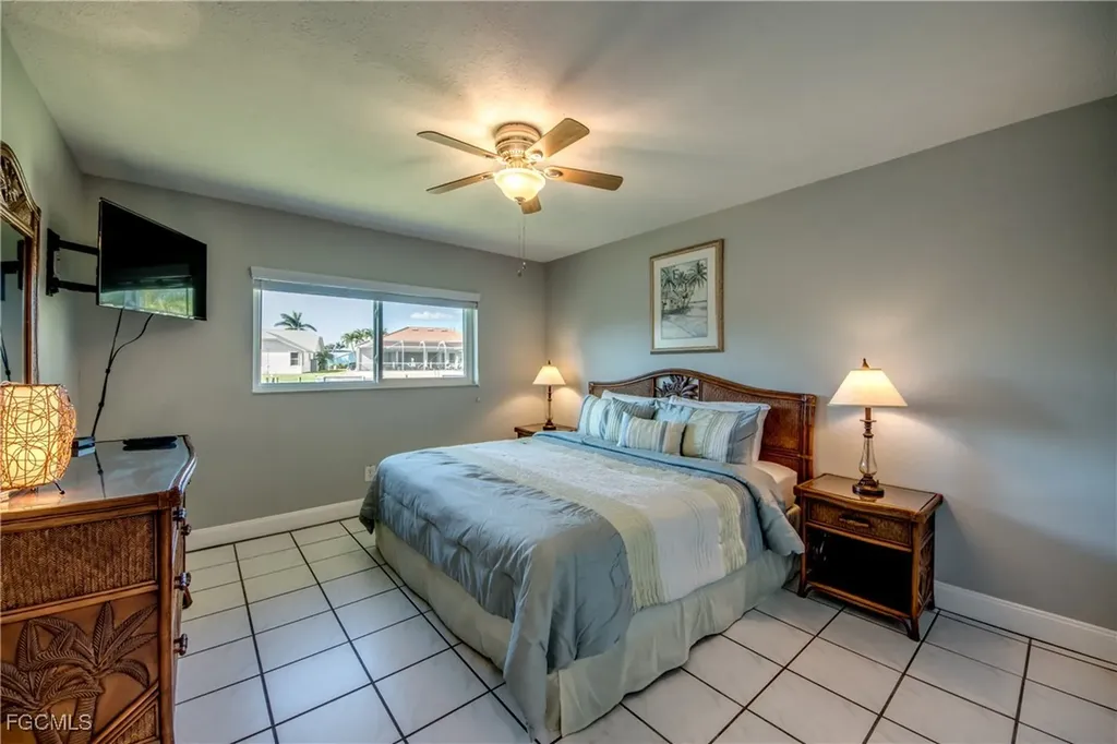 4532 SW 1st Place Cape Coral FL 33914