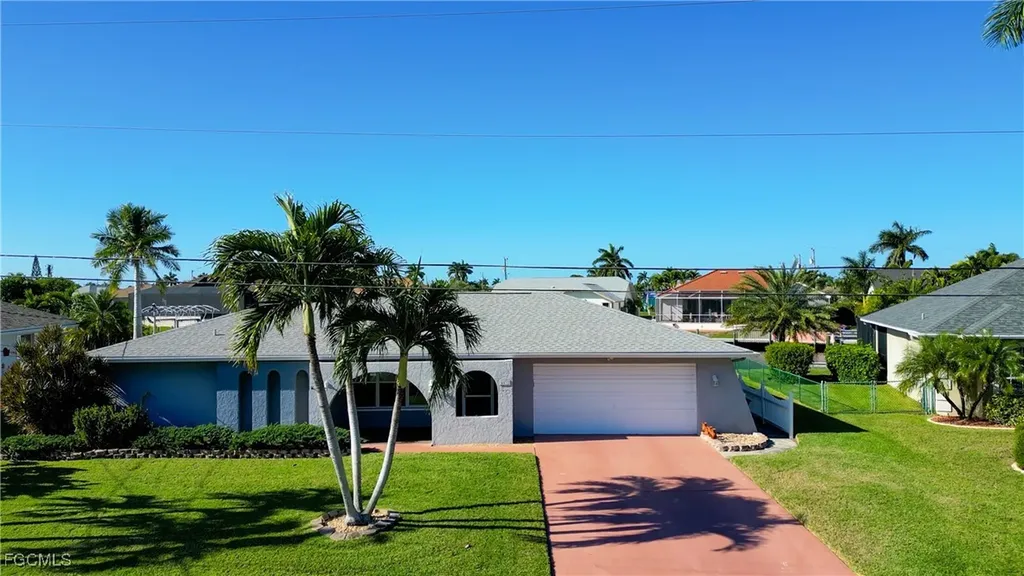 4532 SW 1st Place Cape Coral FL 33914