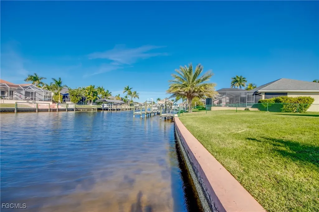 4532 SW 1st Place Cape Coral FL 33914